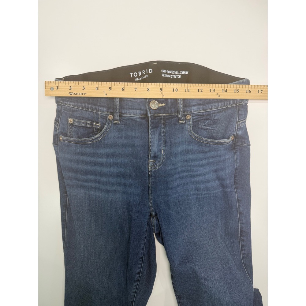 Torrid Bombshell Skinny Crop Jeans Womens 12 Medium Wash Premium Stretch Denim - Picture 5 of 9